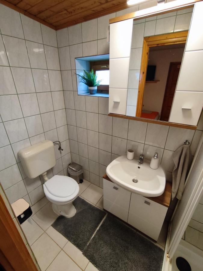 Suello Feszek Apartman Apartment Tiszafured Exterior photo