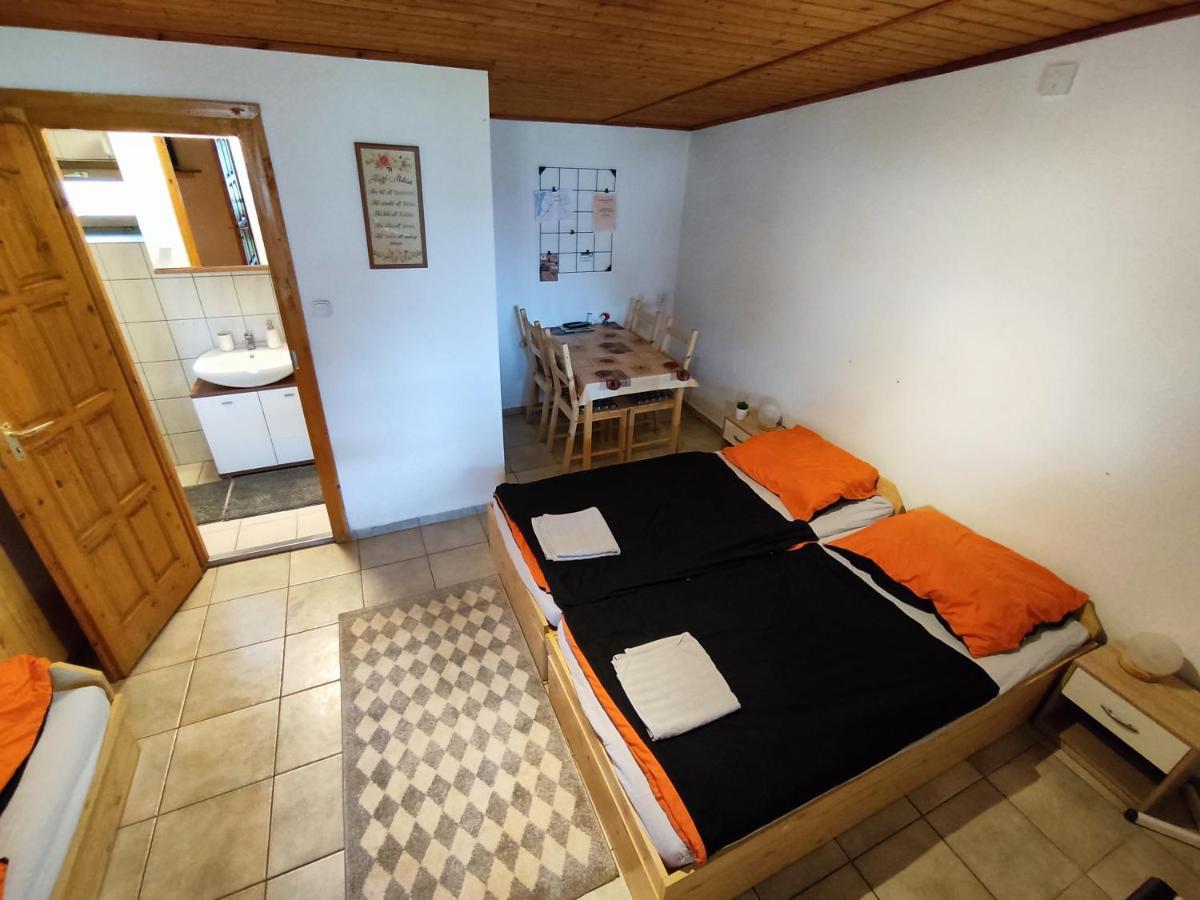 Suello Feszek Apartman Apartment Tiszafured Exterior photo